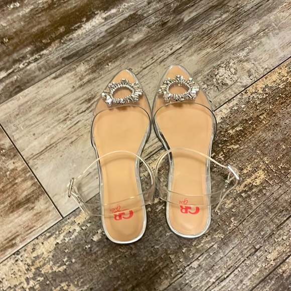 CUTE  GB girls dress shoes - Picture 3 of 5